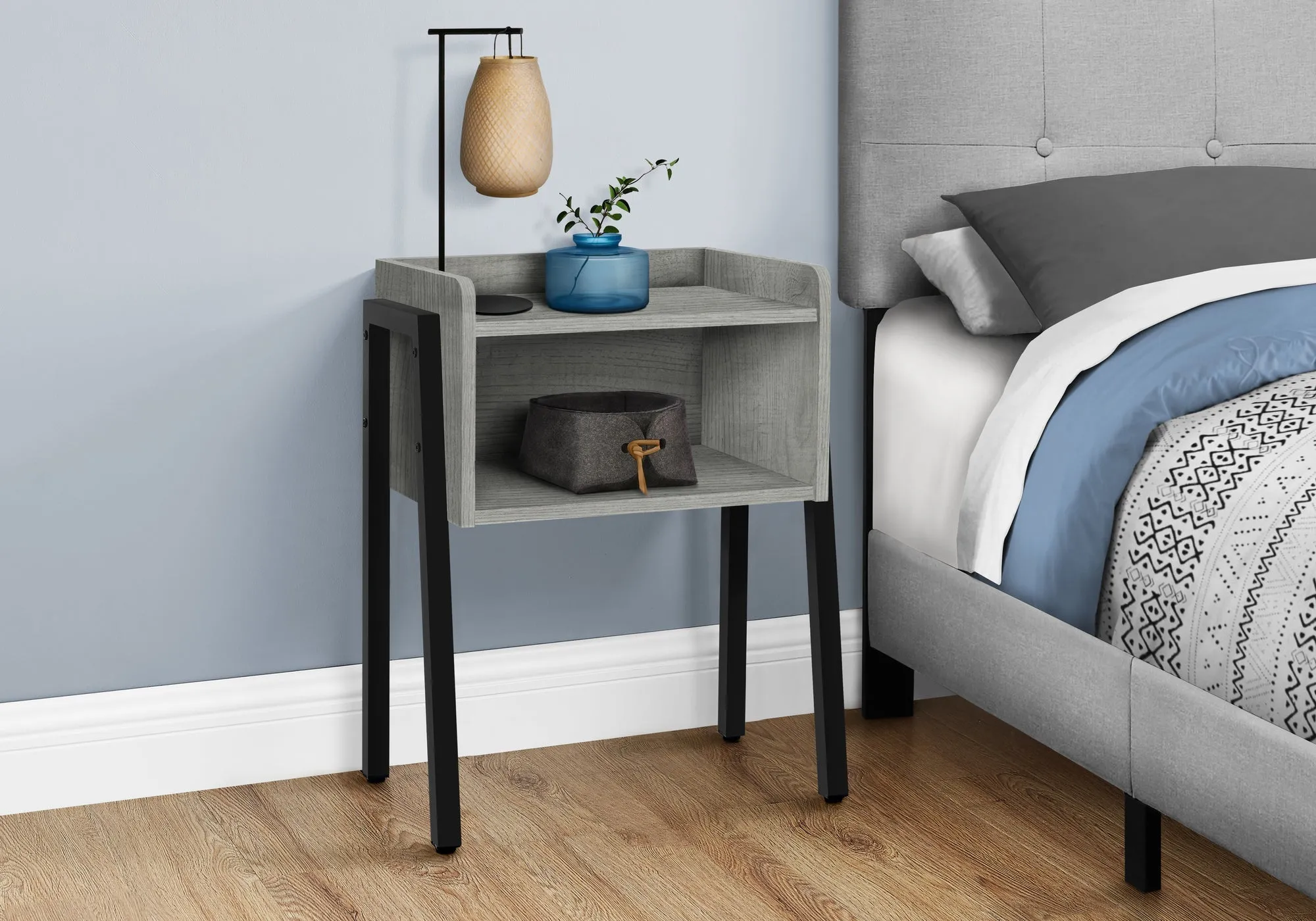 Accent Table - 23"H / Grey / Black Metal