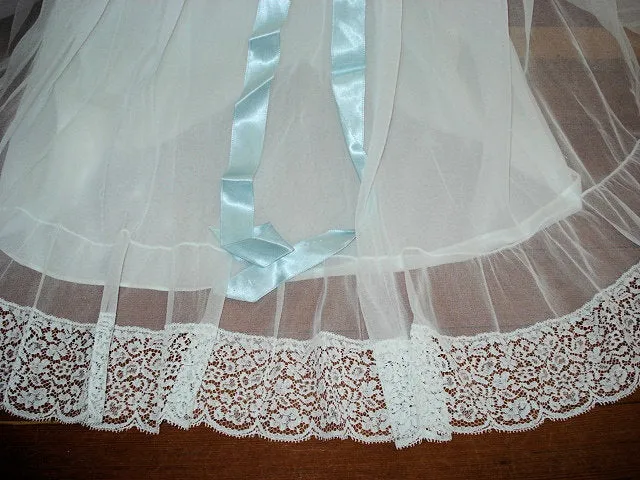 DREAMY Vintage 1950s Nightgown,Romantic Sweetheart Neckline, Beautiful Draped Bodice, MCM Nightgown, Collectible Vintage Lingerie