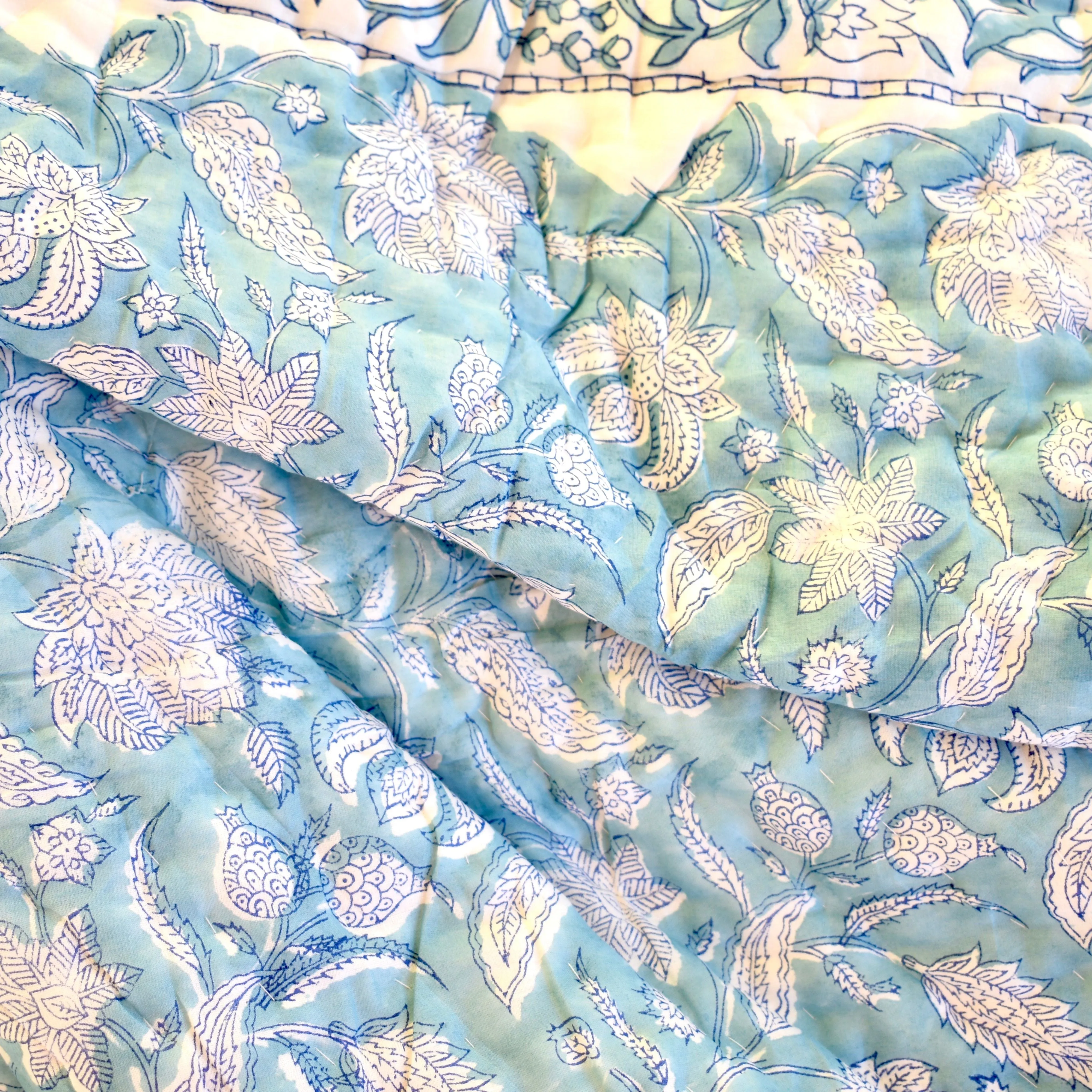 Handblock Printed Cotton Quilt - Blue (Queen)