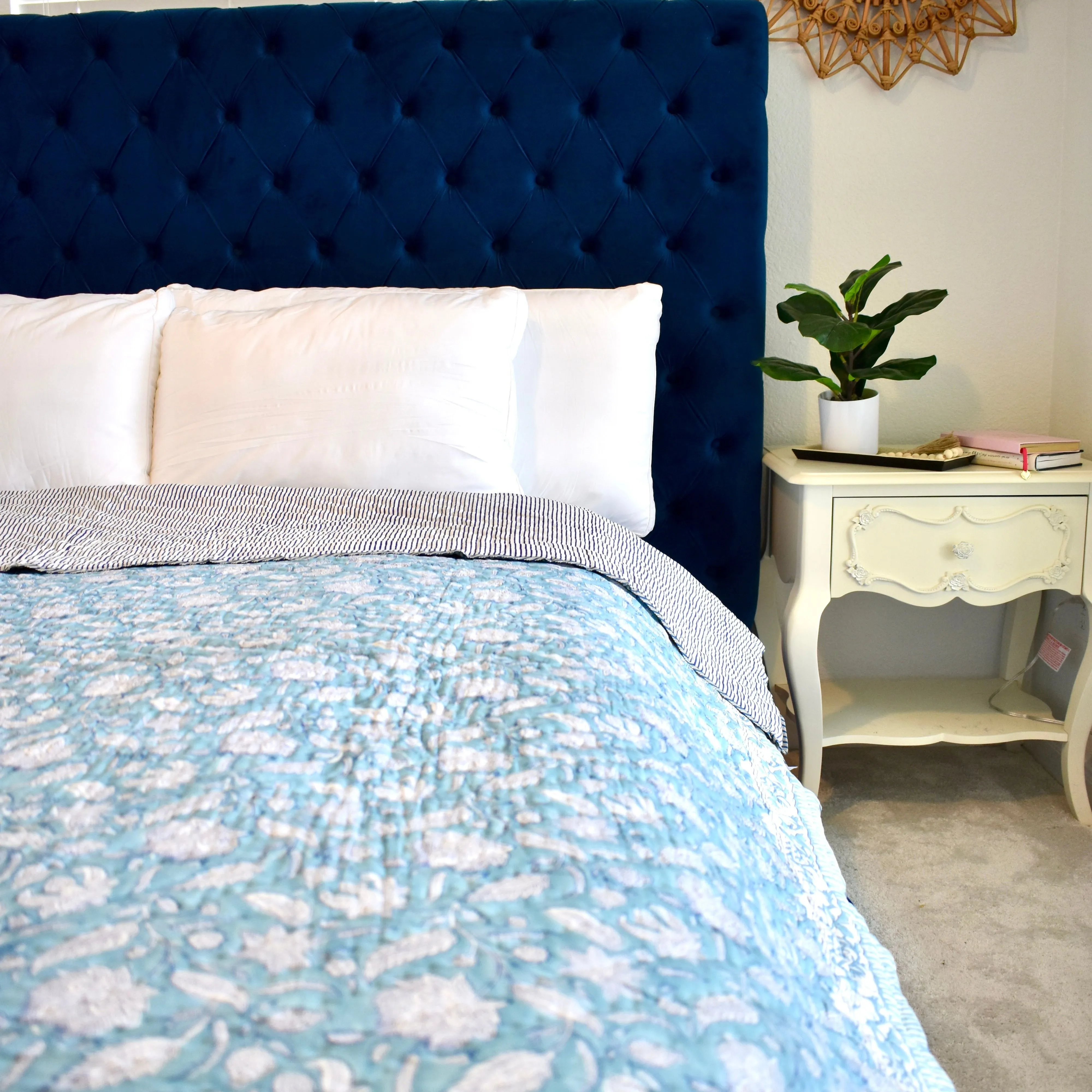 Handblock Printed Cotton Quilt - Blue (Queen)