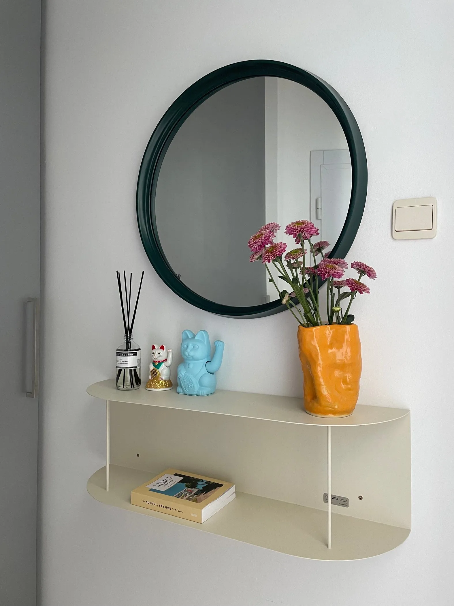Lina Shelf - long
