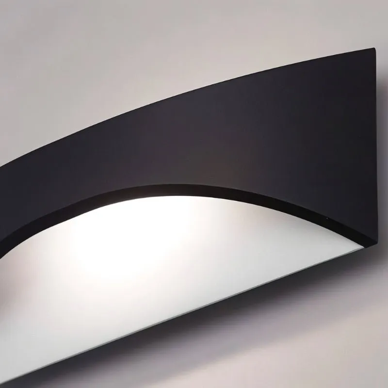 Moniro Outdoor Wall Light