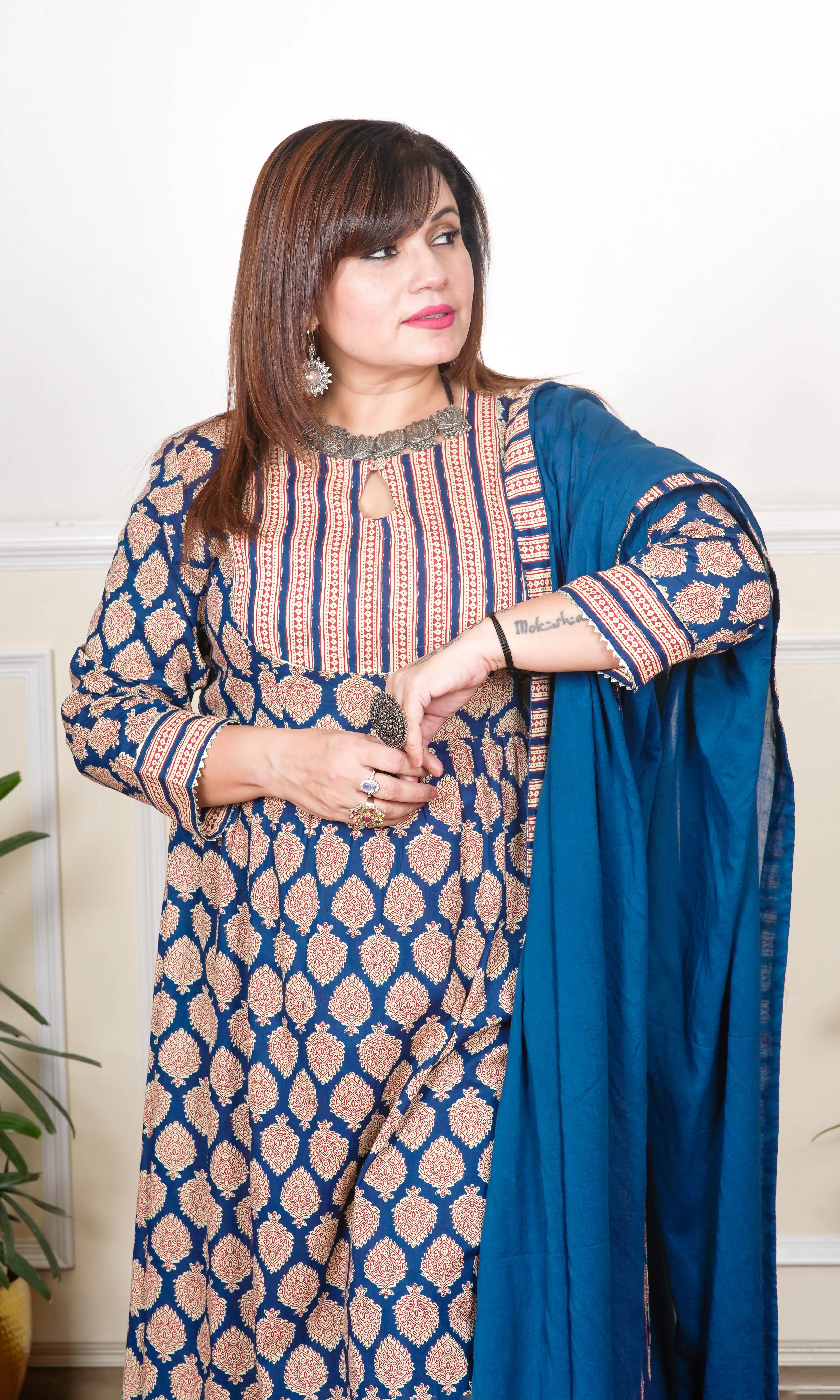 PREMIUM BLUE FLORAL PRINTED KURTA SET FOR WOMEN
