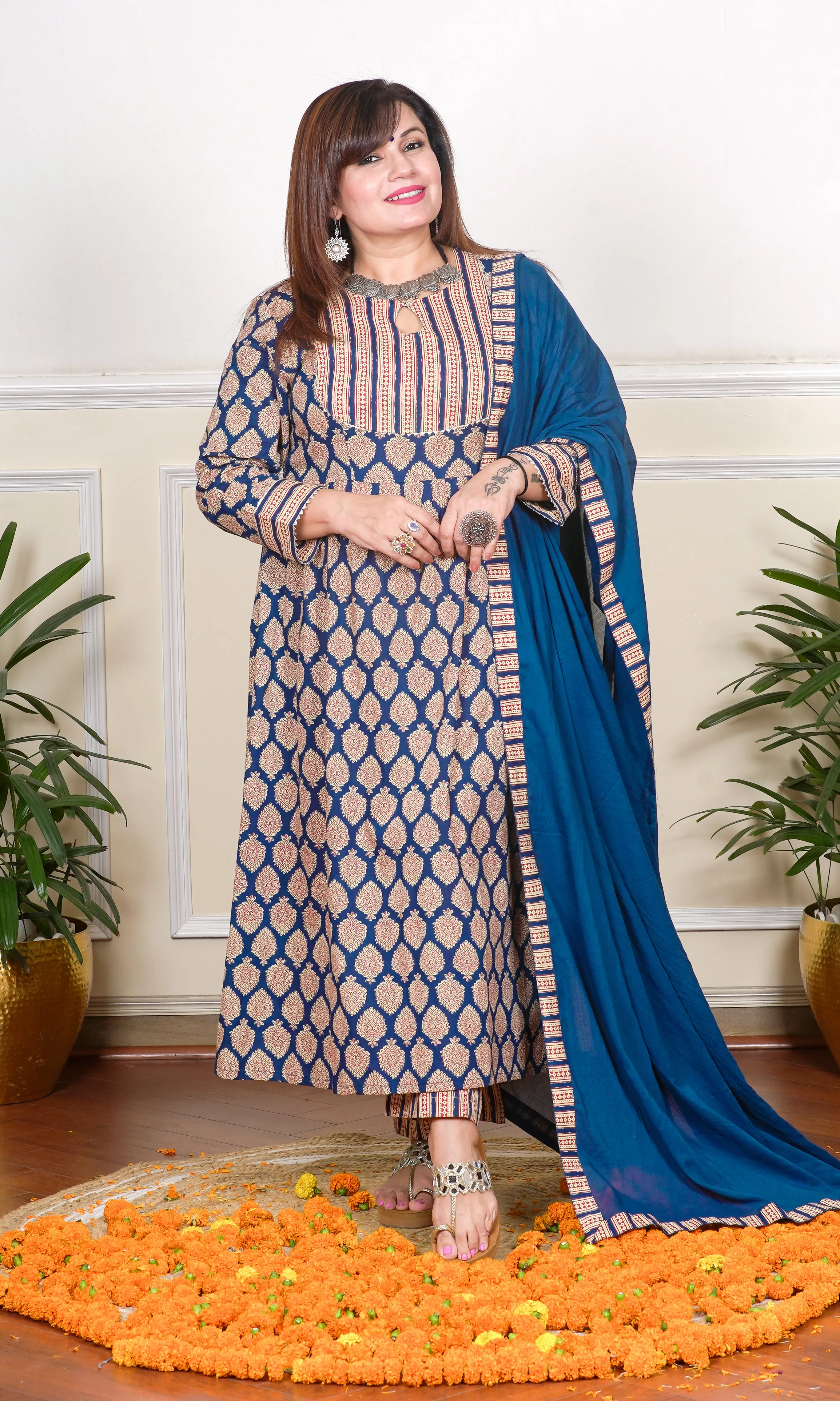 PREMIUM BLUE FLORAL PRINTED KURTA SET FOR WOMEN