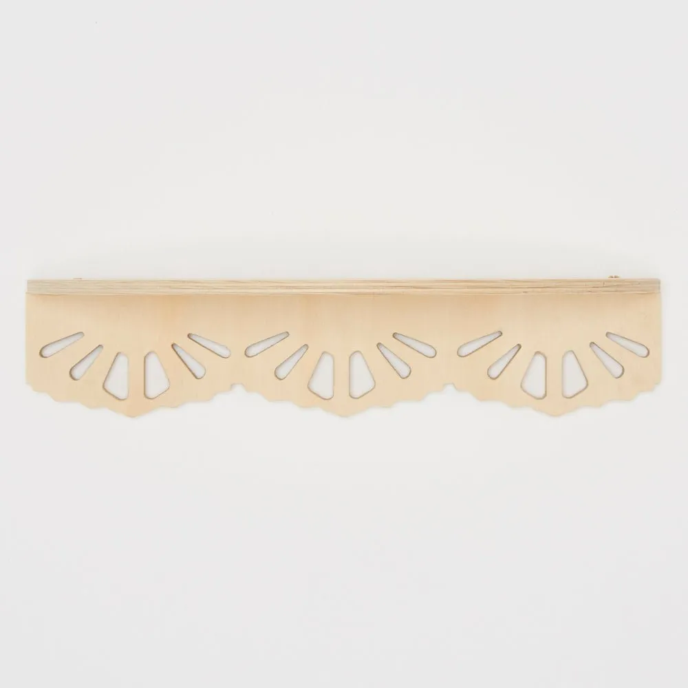 Scalloped Lacey Shelves