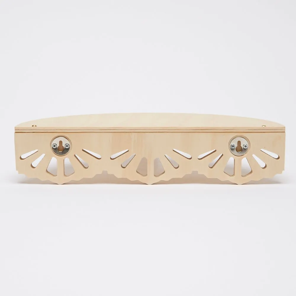 Scalloped Lacey Shelves