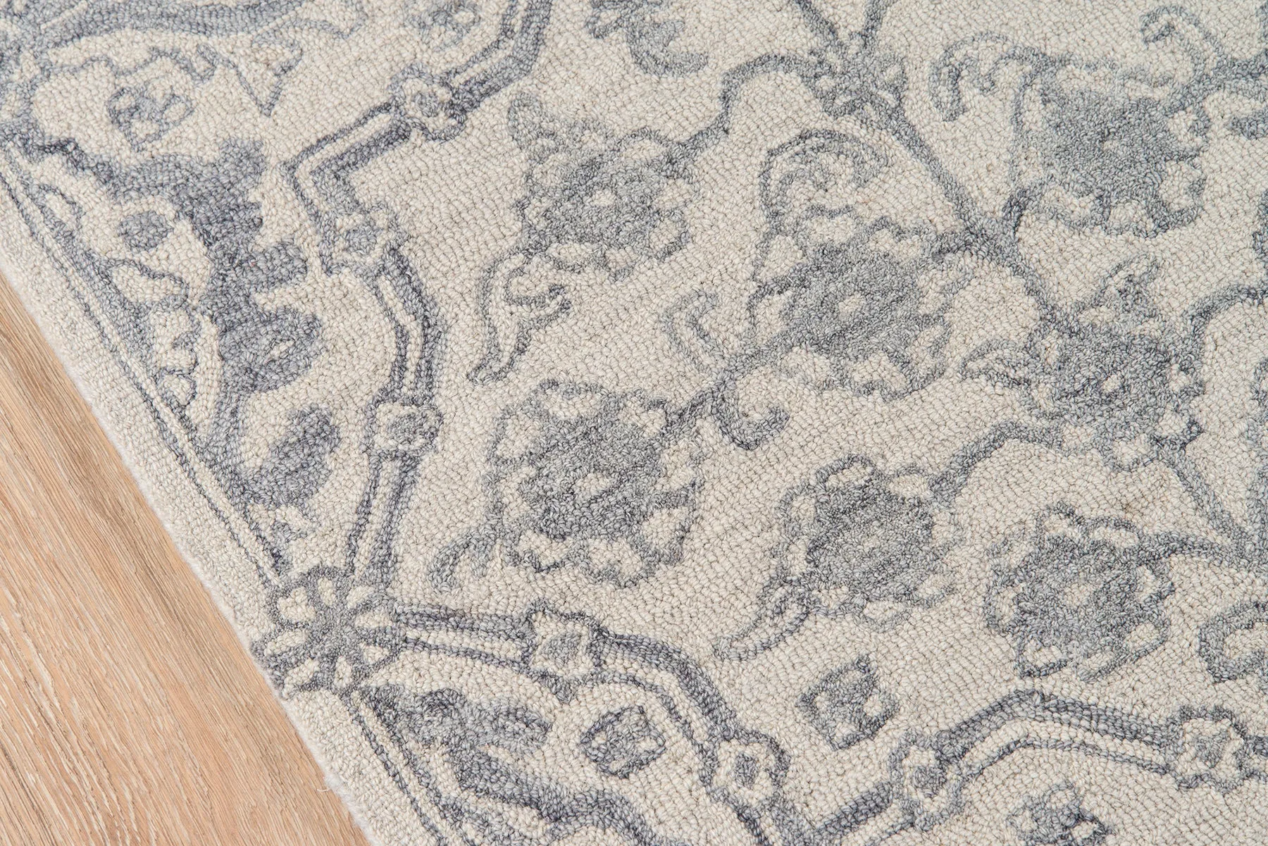 Traditional Hand Tufted Grey Rug