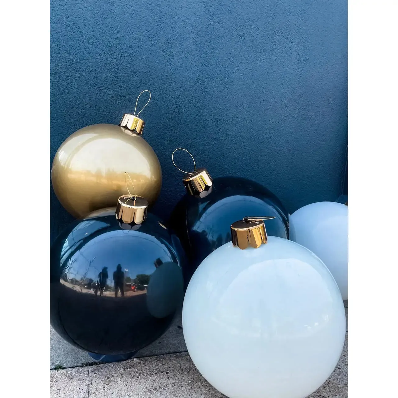 White Inflatable Ornament - 18"